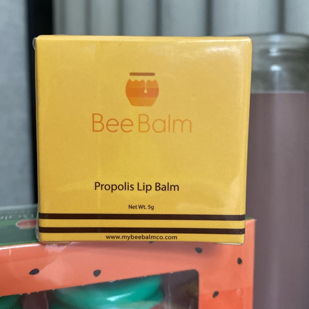 Original 🍯 Honey Bee Balm Lip Propolis Balm Pot